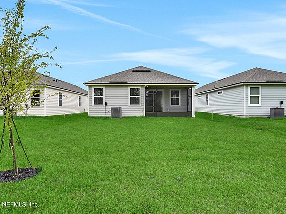 2nd image of 209 Greenway Ln