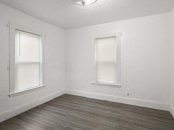 5th image of 52 Calumet St #2