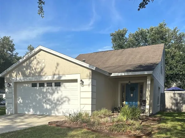 325 Summer Sails Dr, Valrico, FL 33594