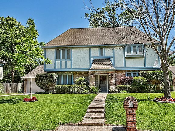 2nd image of 15814 Pebble Bend Dr