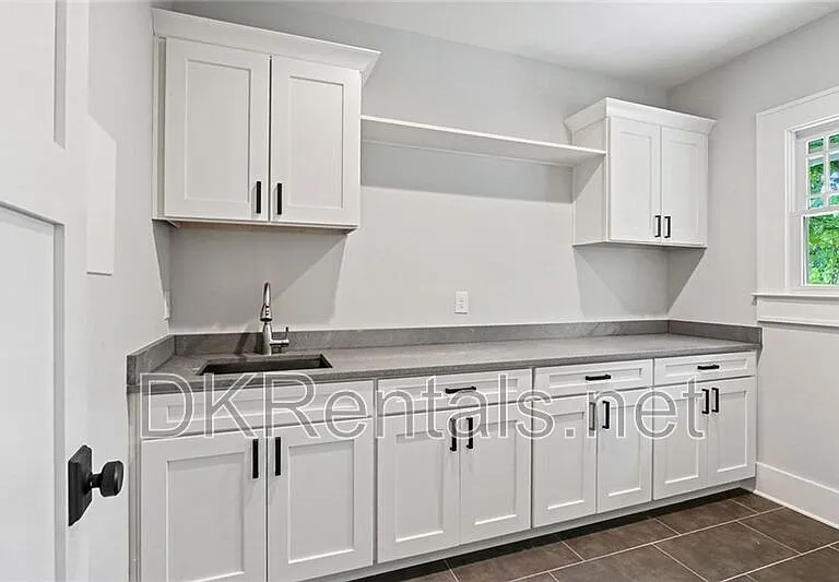 2272 Abby Ln NE — Photo 22