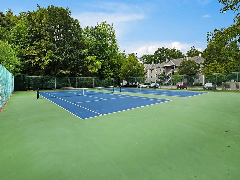 250 Larch Ln #250 — Photo 19