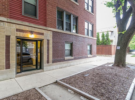 2nd image of 1520 W Belle Plaine Ave #2