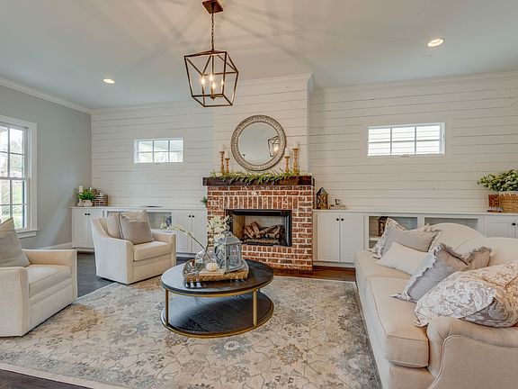 4th image of 233 Stephens Valley Blvd #105