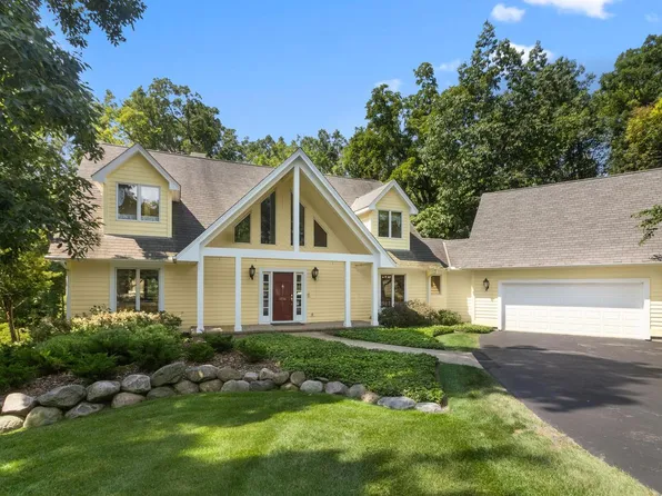 1236 Walker Cup WAY #4-14, Lake Geneva, WI 53147