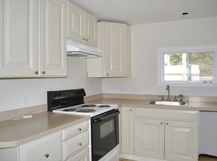 4 Vierra Ter, Middletown, RI 02842