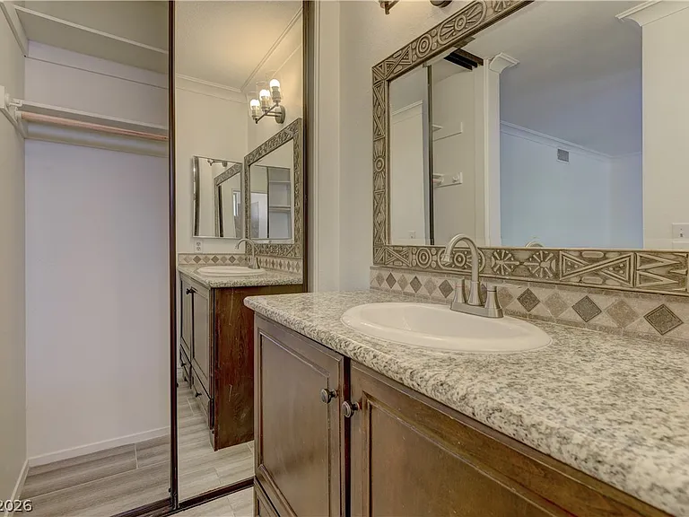 4308 Apex Dr — Photo 18