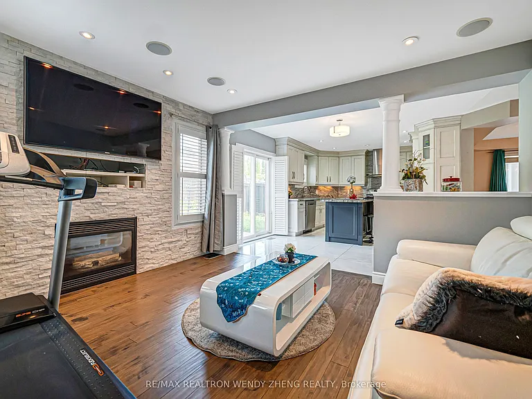 1507 Clearbrook Dr — Photo 17