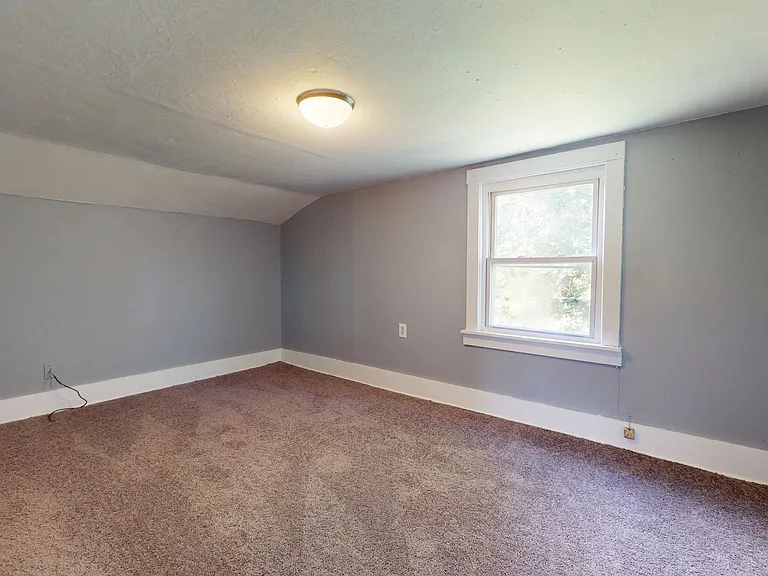 27 E Cook Rd — Photo 7