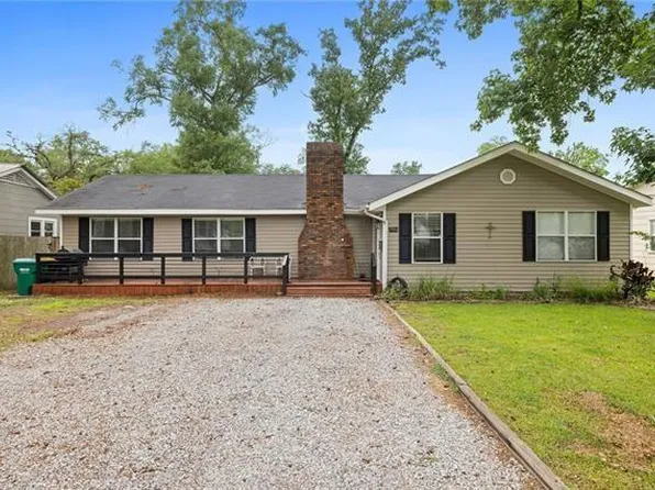 285 8th Street Dr, Ponchatoula, LA 70454