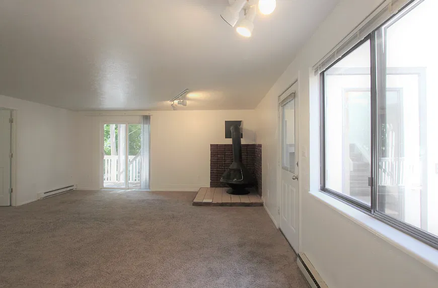 2 bed, 1200 sqft, $3,400 — Photo 4