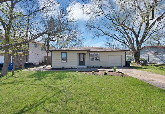 3rd image of 3005 Maple Ave