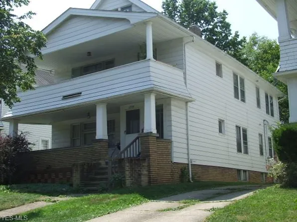 1594 Victoria Ave, Lakewood, OH 44107