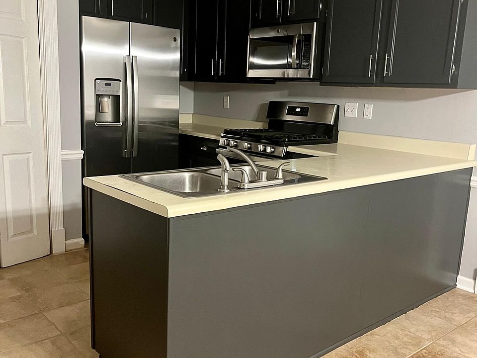 1st image of 1124 Magnolia Way SE