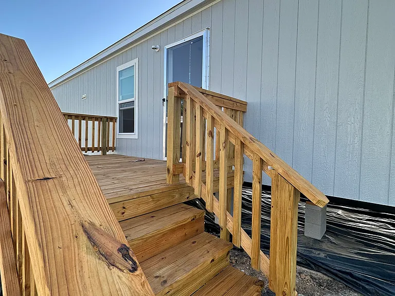 7445 County Road 438 — Photo 2
