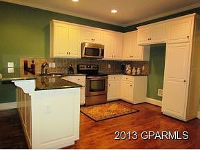 5th image of 111 Berkshire Dr