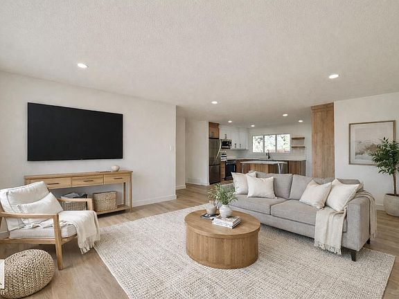 5th image of 12 Sycamore St