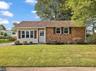 32 Queens Way, Newark, DE 19713