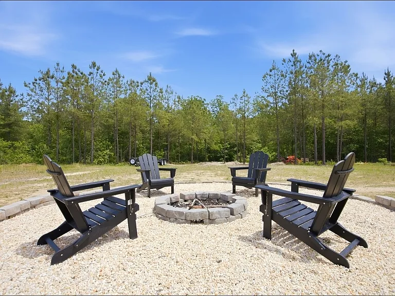 315 Enfield Dr — Photo 33