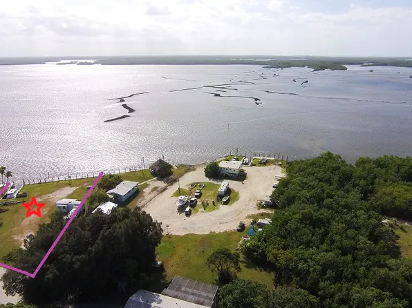 376 Smallwood Dr, Chokoloskee, FL 34138