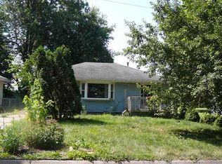 2439 Garfield Ave, Des Moines, IA 50317