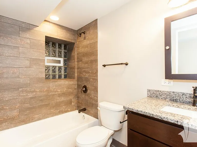 5062 N Winchester Ave #1W — Photo 5