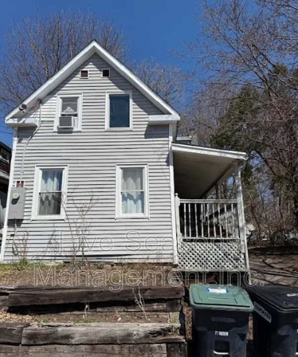 17 West St #2
