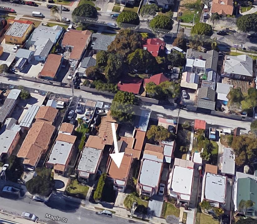 2nd image of 1009 Maple St