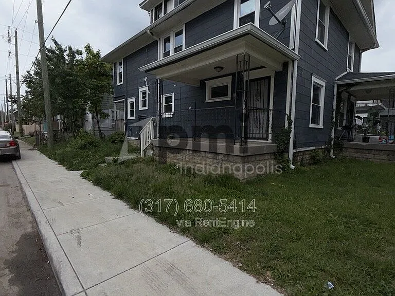 3502 N Kenwood Ave — Photo 2