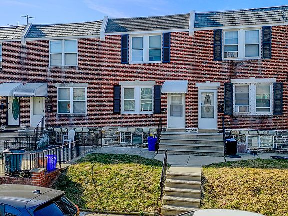 3rd image of 4528 Oakmont St