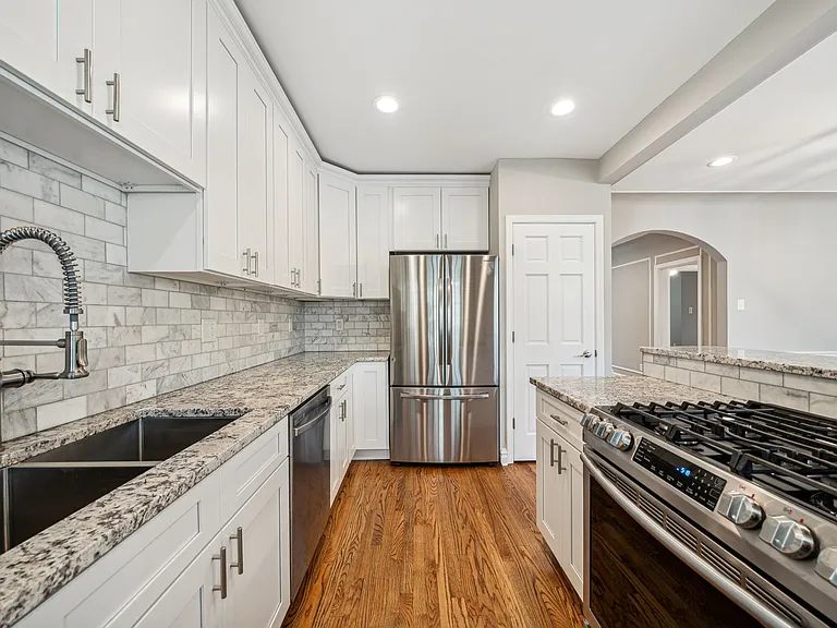 7736 Gannon Ave #2E — Photo 3