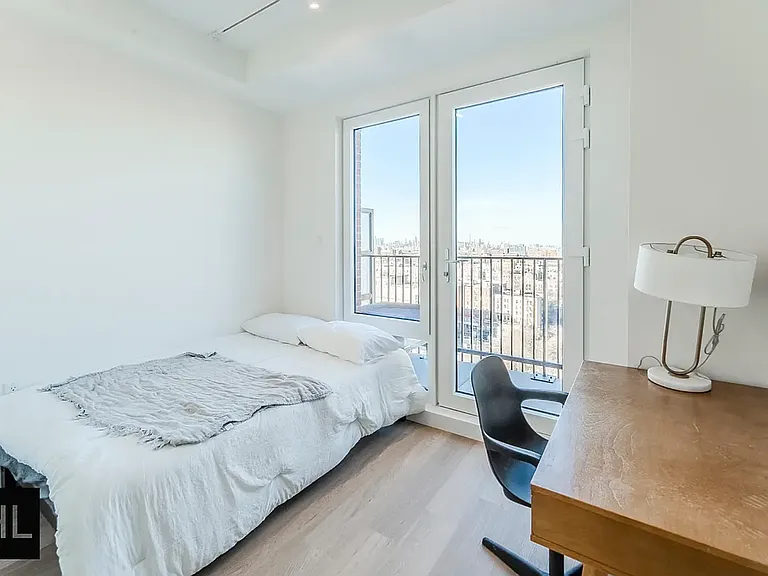 931 Carroll St #C1010 — Photo 5