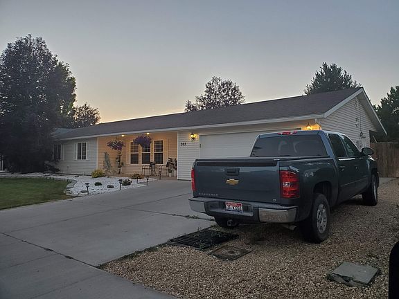 4th image of 302 Garnet Dr