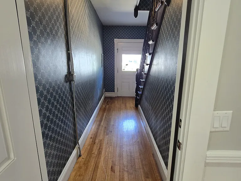 171 Oak St #1 — Photo 5