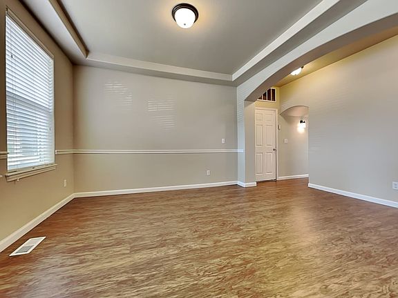 4th image of 13425 173rd St E