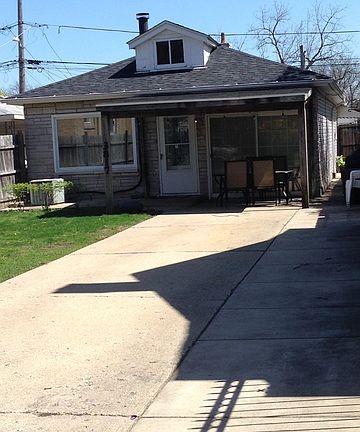 3rd image of 3817 N Olcott Ave