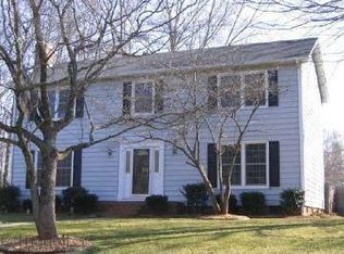 4100 Ridgedale Dr, Greensboro, NC 27455