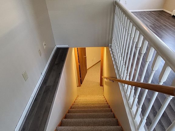 3rd image of 7660 Edgewood Dr #2