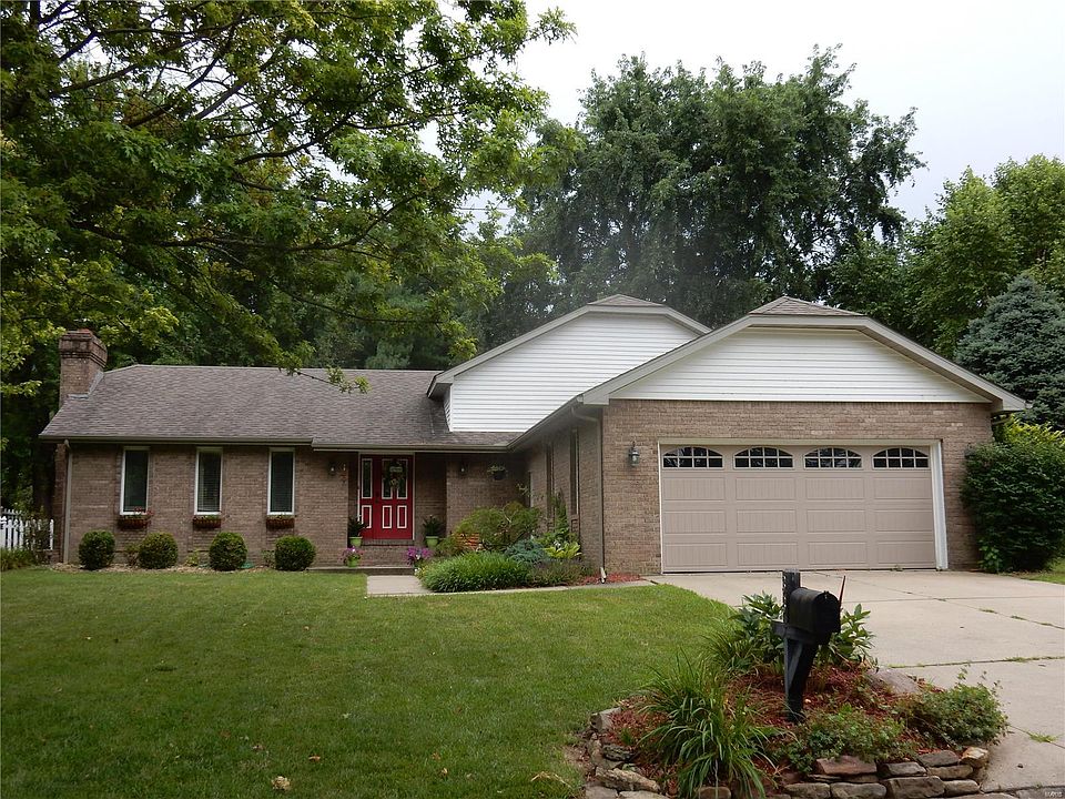 1st image of 33 Matterhorn Dr