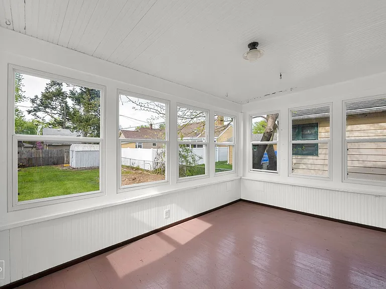 1009 Prairie St — Photo 5