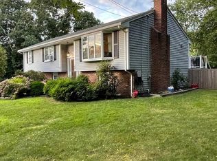 12 Tecumseh Rd, Bourne, MA 02532
