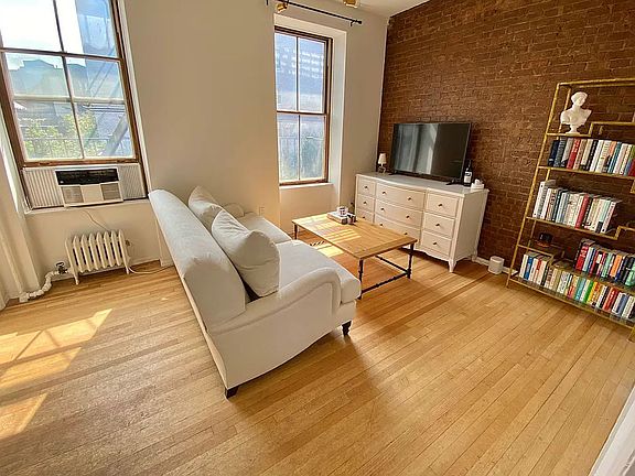 2nd image of 1 King St APT 7