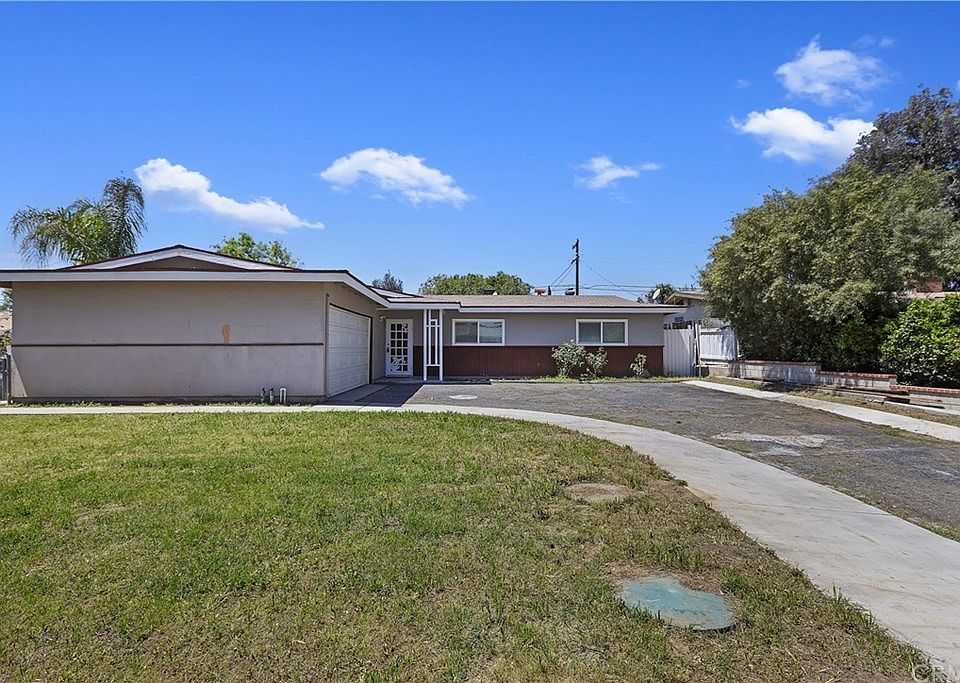 1st image of 11449 Weber Ave