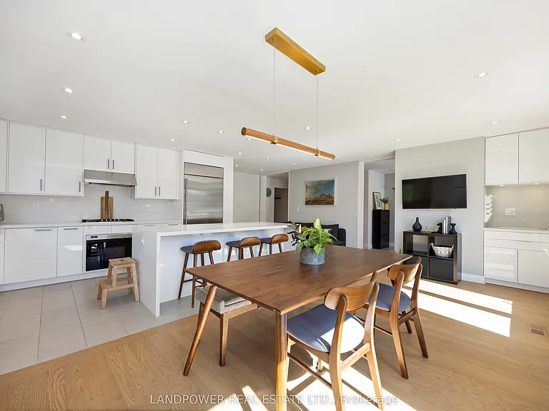 48 Marowyne Dr — Photo 8