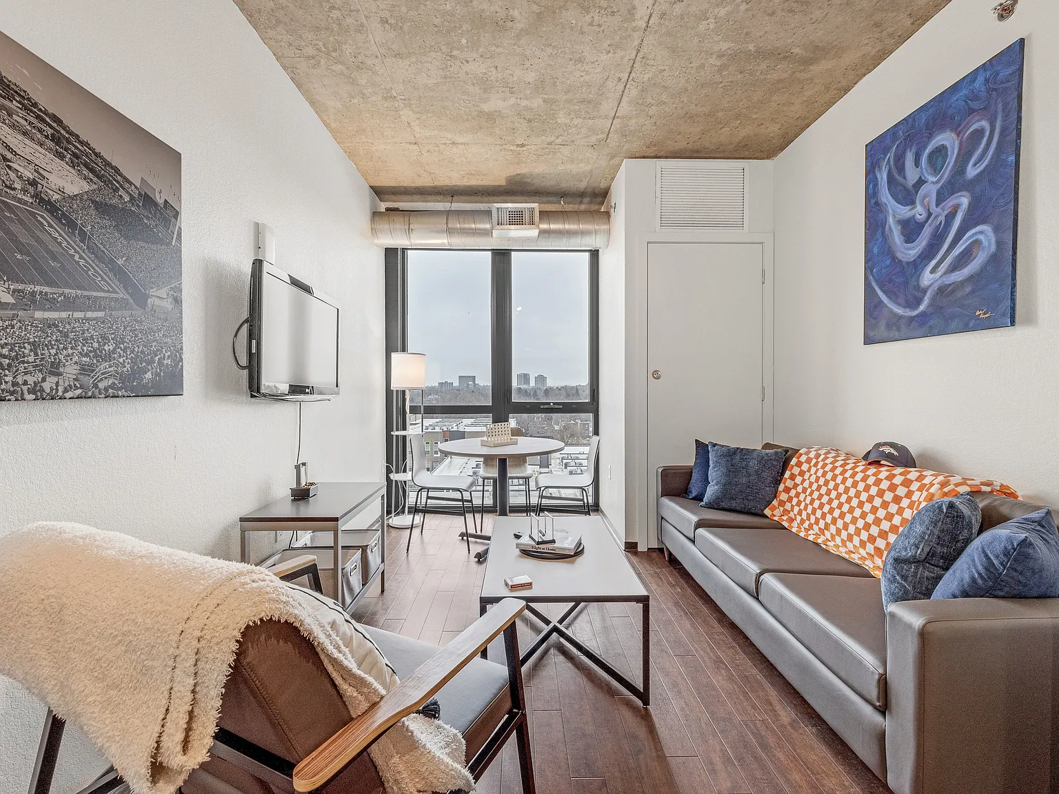 Vista Student Living- Rent by the Room — Photo 4