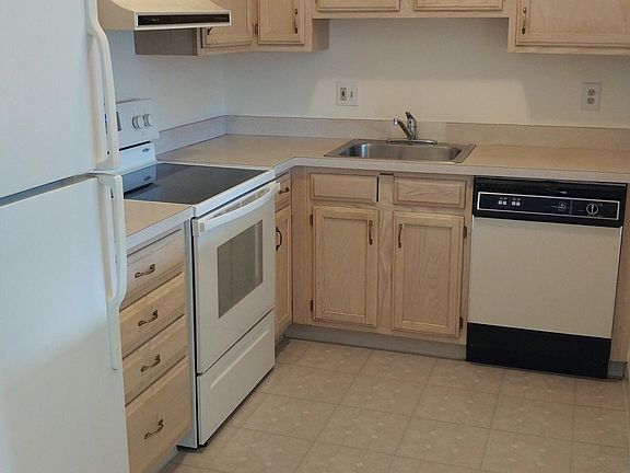3rd image of 324 Washington St APT E08