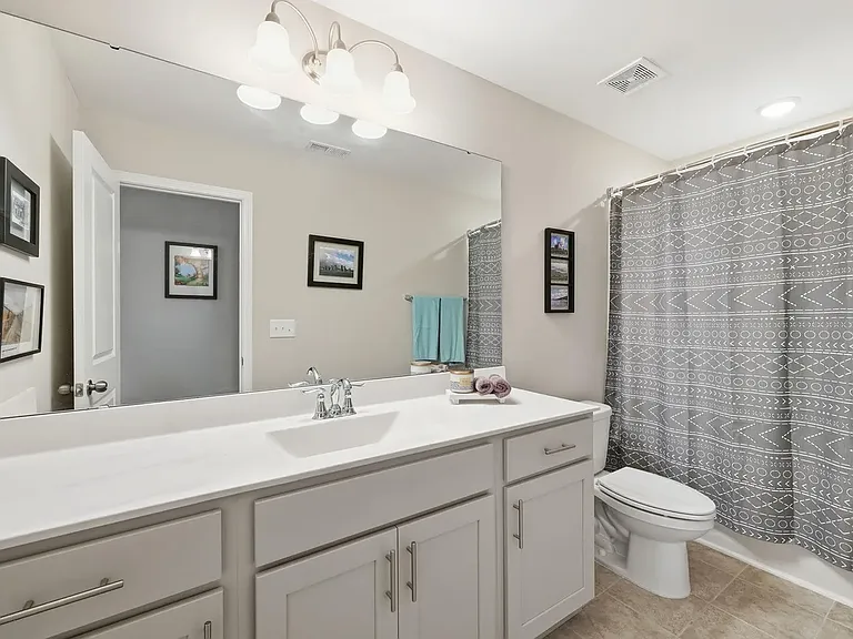 976 Gateway Commons Cir — Photo 13