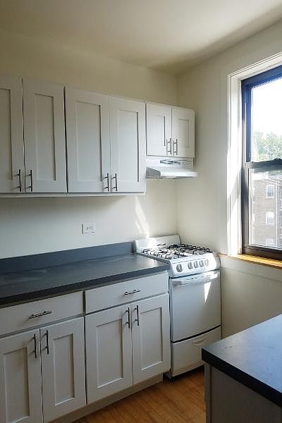 1st image of 2015 W Berwyn Ave #2