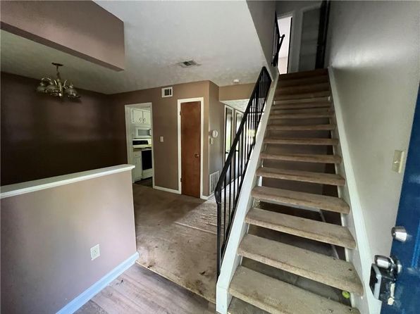 2572 Stratford Ln, Morrow, GA 30260