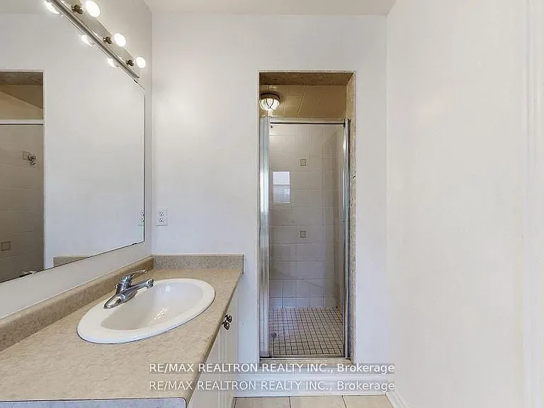 37 Jonas Millway Whitchurch — Photo 25